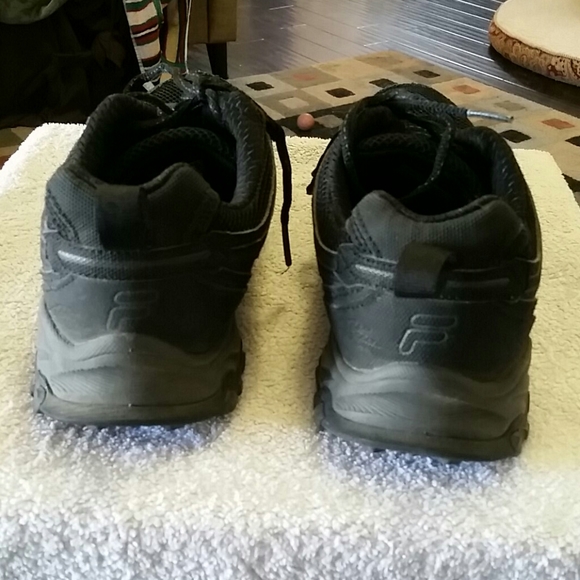 Fila men's Athletic Shoes Size 9 - Picture 3 of 5